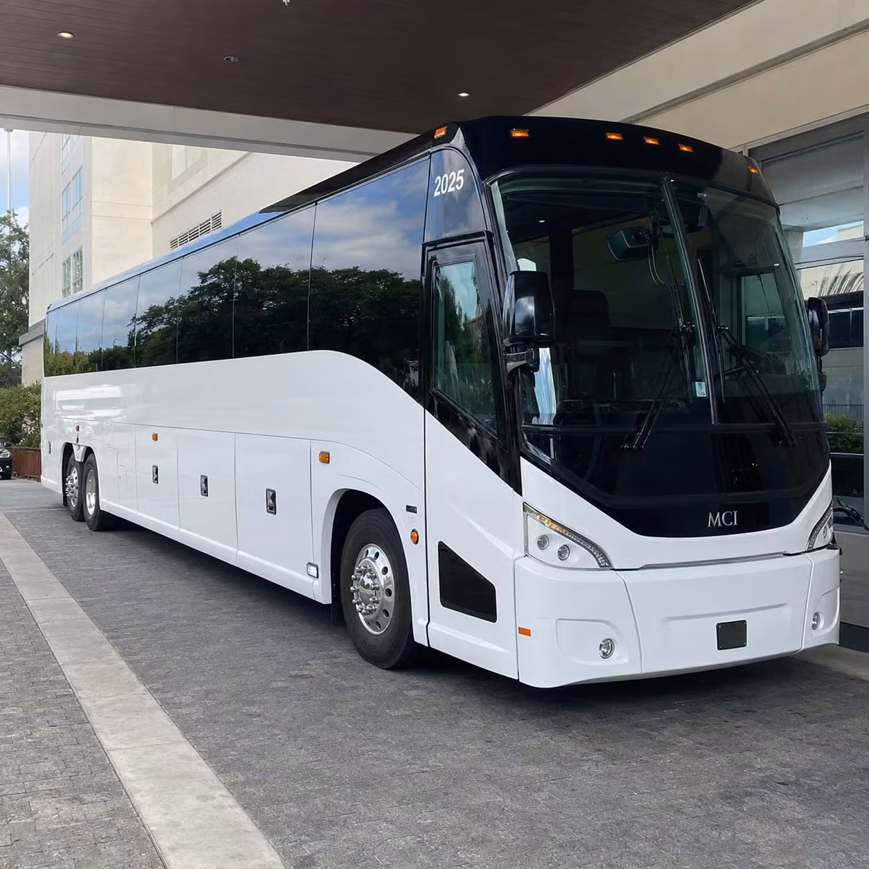 hillsboro charter bus rental fleet